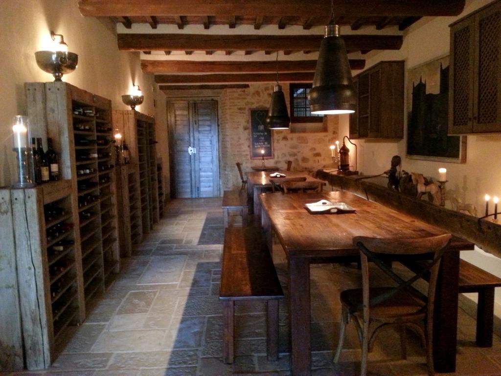 Locanda Cugnanello Anqua Bagian luar foto